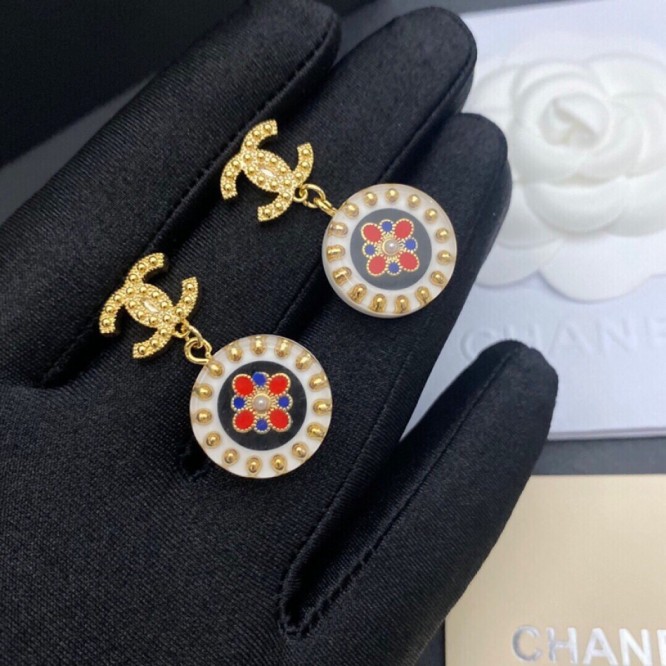 Chanel・ シャネルスタッドピアス イヤリング