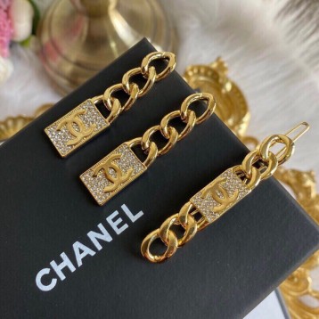 Chanel・ シャネルスタッドピアス イヤリング