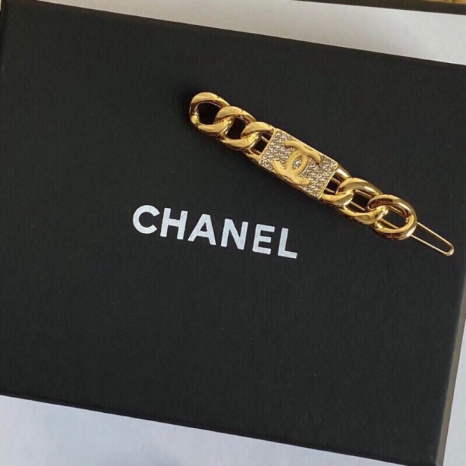 Chanel・ シャネルスタッドピアス イヤリング