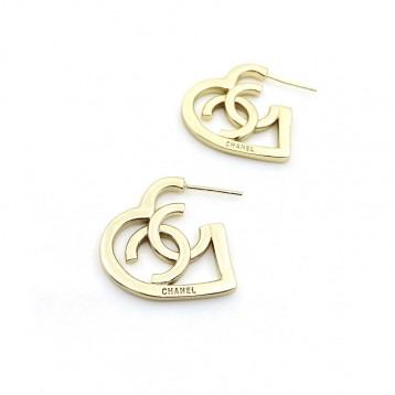 Chanel・ シャネルスタッドピアス イヤリング