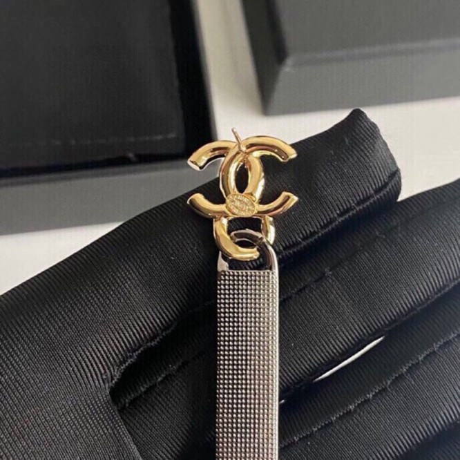 Chanel・ シャネルスタッドピアス イヤリング
