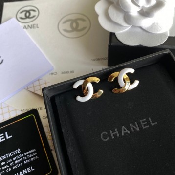 Chanel・ シャネルスタッドピアス イヤリング