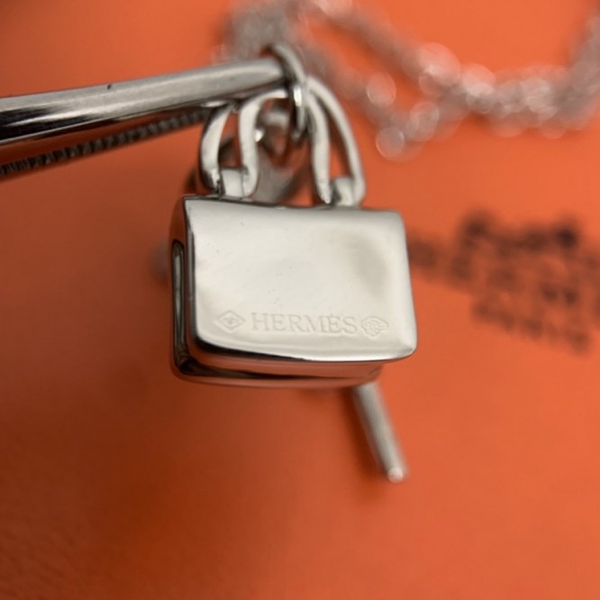 Hermes エルメス ・ネックレス
