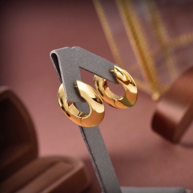 Hermes エルメス ・スタッドピアス イヤリング