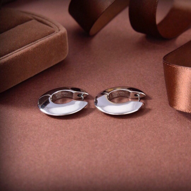 Hermes エルメス ・スタッドピアス イヤリング