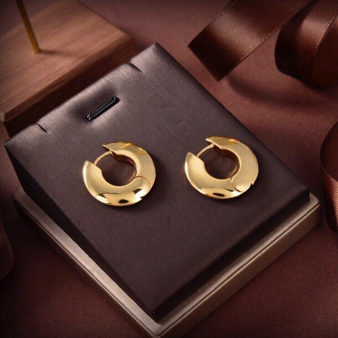 Hermes エルメス ・スタッドピアス イヤリング