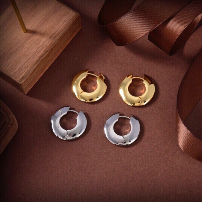 Hermes エルメス ・スタッドピアス イヤリング