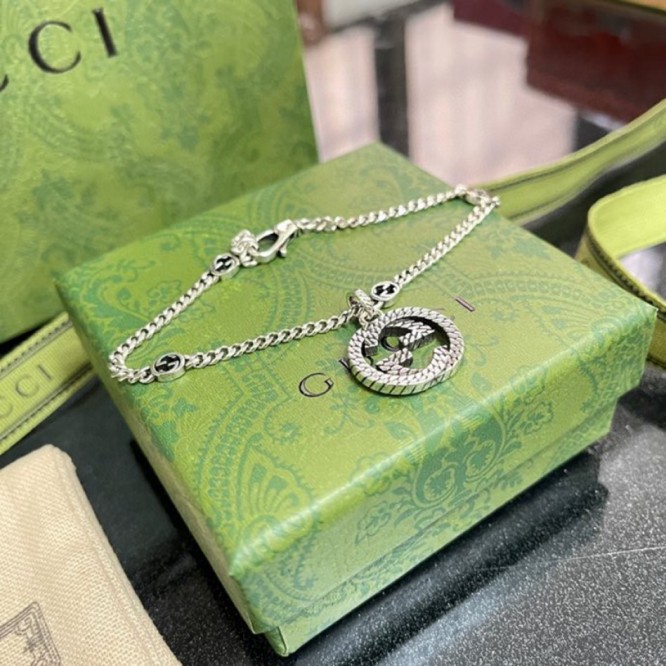 【GUCCIグッチ】インターロッキング G シルバー ブレスレッド