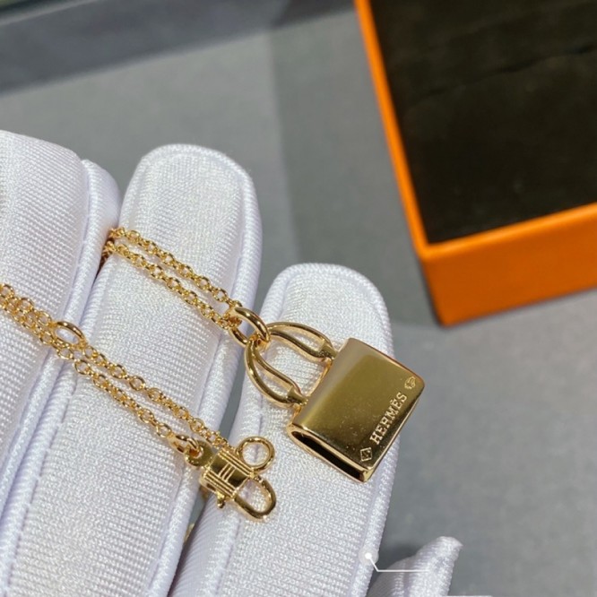Hermes エルメス ・ネックレス
