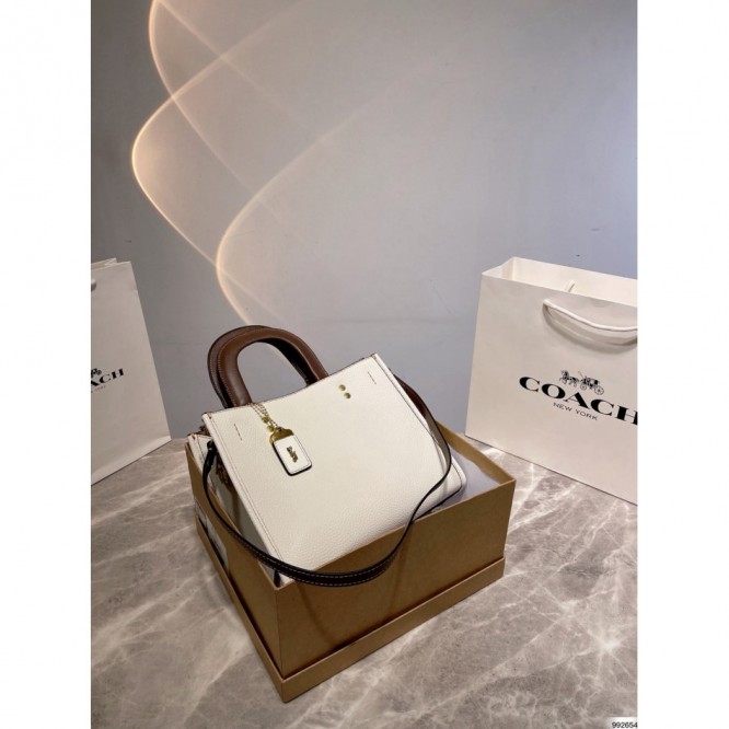 Coachコーチ・最新なクラシック ショルダーバッグ 手提げ袋 肩掛け