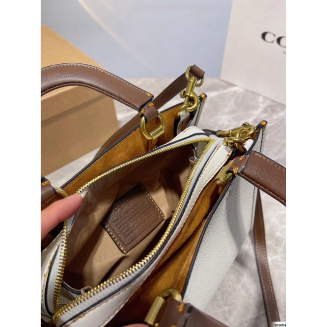 Coachコーチ・最新なクラシック ショルダーバッグ 手提げ袋 肩掛け