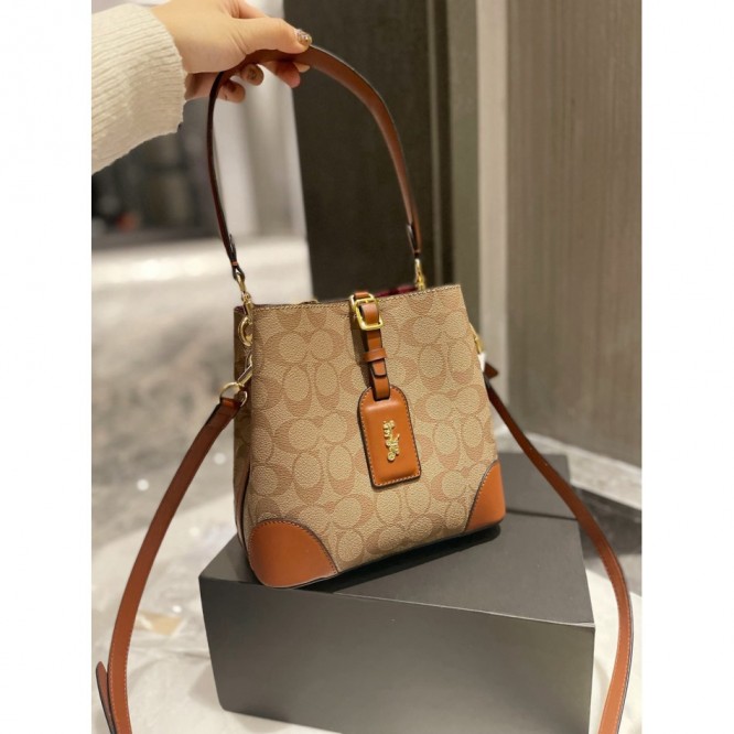 Coachコーチ・最新なクラシック ショルダーバッグ 手提げ袋 肩掛け