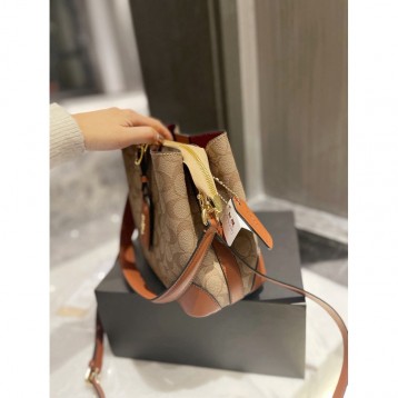 Coachコーチ・最新なクラシック ショルダーバッグ 手提げ袋 肩掛け