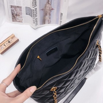 Chanel シャネル トートバッグ 大きなクラシックなハンドバッグ 大容量     