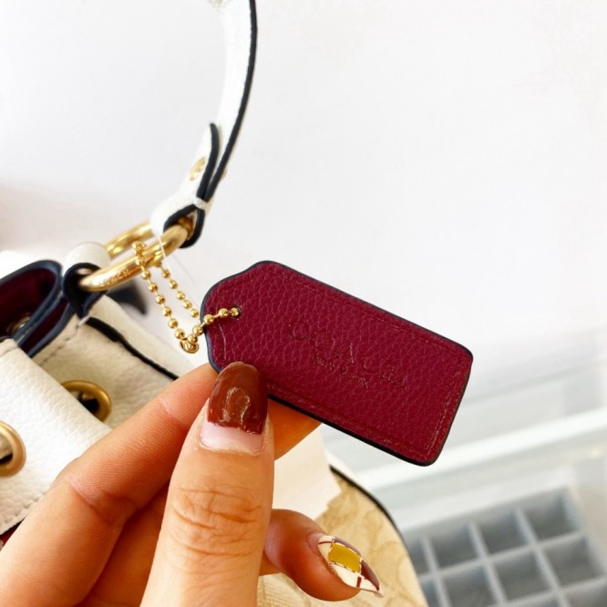 Coachコーチ・最新なクラシック ショルダーバッグ 手提げ袋 肩掛け
