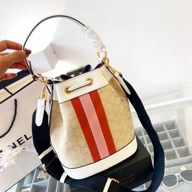 Coachコーチ・最新なクラシック ショルダーバッグ 手提げ袋 肩掛け