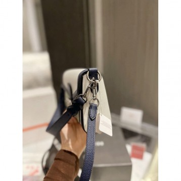 Coachコーチ・最新なクラシック ショルダーバッグ 手提げ袋 肩掛け Coachコーチ・最新なクラシック ショルダーバッグ 手提げ袋 肩掛け