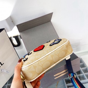 Coachコーチ・最新なクラシック ショルダーバッグ 手提げ袋 肩掛けカメラバッグ Coachコーチ・最新なクラシック ショルダーバッグ 手提げ袋 肩掛けカメラバッグ