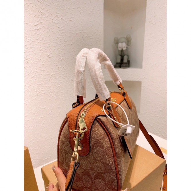 Coachコーチ・最新なクラシック ショルダーバッグ 手提げ袋 肩掛け