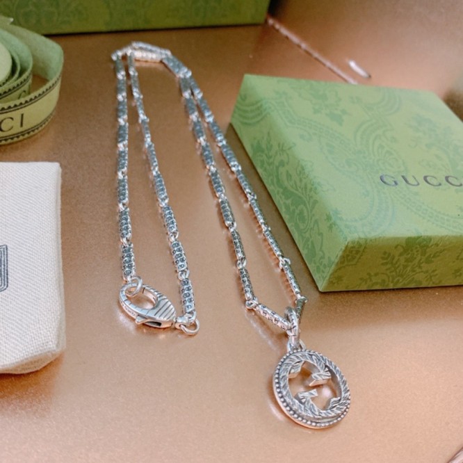 GUCCI ネックレス シルバー ユニセックス