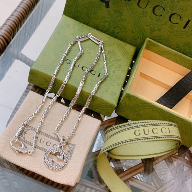 GUCCI ネックレス シルバー ユニセックス