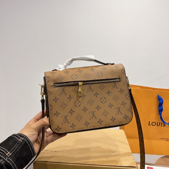 LOUIS VUITTON M44876  ポシェット・メティス MM