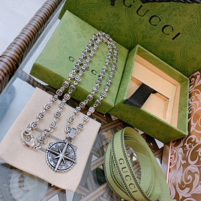 GUCCI ネックレス シルバー ユニセックス