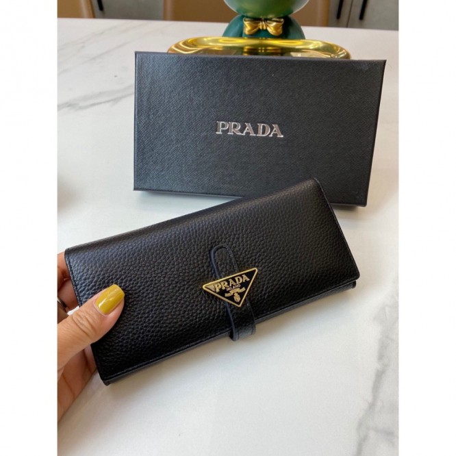 PRADA・レザー コンチネンタルウォレット 財布 ファスナー 長財布
