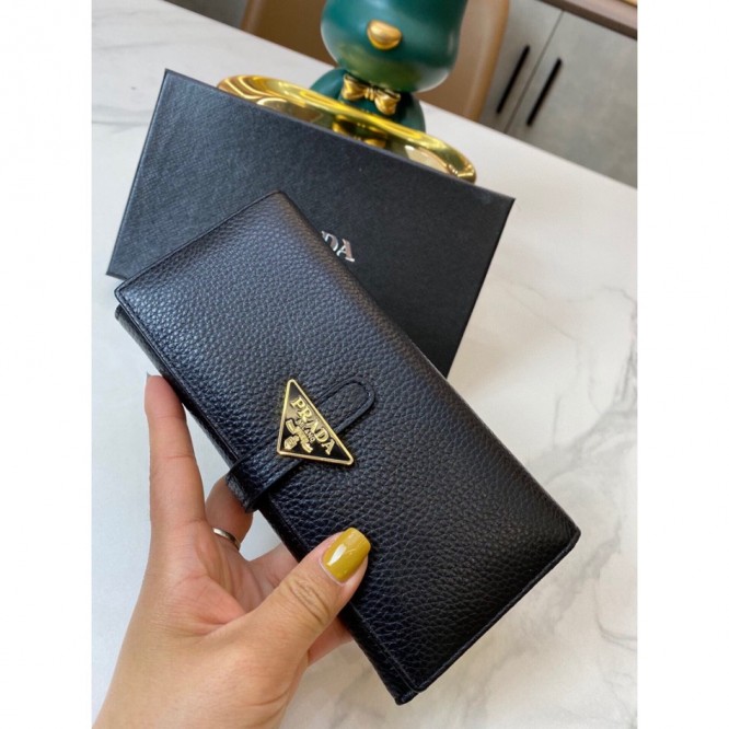 PRADA・レザー コンチネンタルウォレット 財布 ファスナー 長財布