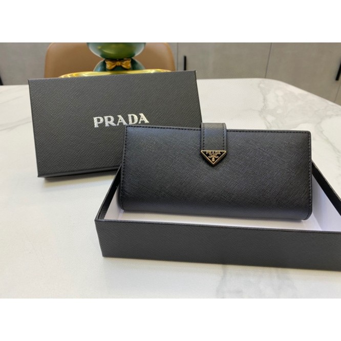 PRADA・レザー コンチネンタルウォレット 財布 ファスナー 長財布