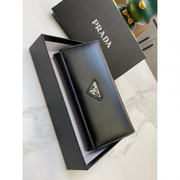 PRADA・レザー コンチネンタルウォレット 財布 ファスナー 長財布 PRADA・レザー コンチネンタルウォレット 財布 ファスナー 長財布