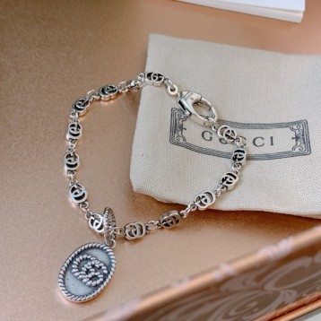 【GUCCIグッチ】インターロッキング G シルバー ブレスレッド