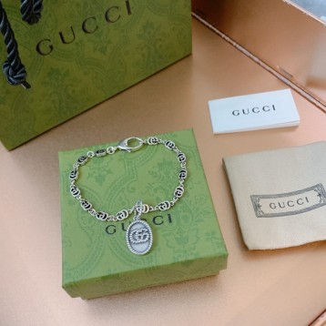 【GUCCIグッチ】インターロッキング G シルバー ブレスレッド