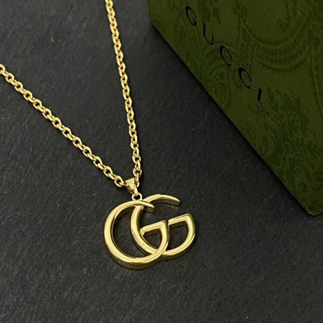 GUCCI インターロッキングG シルバー ネックレス