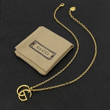 GUCCI インターロッキングG シルバー ネックレス