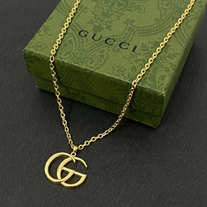 GUCCI インターロッキングG シルバー ネックレス