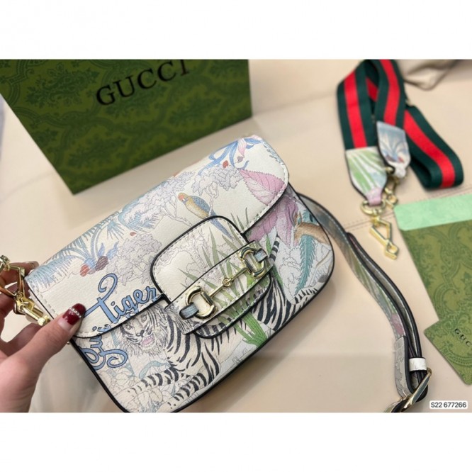 Gucci〔グッチ ホースビット 1955〕GUCCI TIGER ミニバッグ677266
