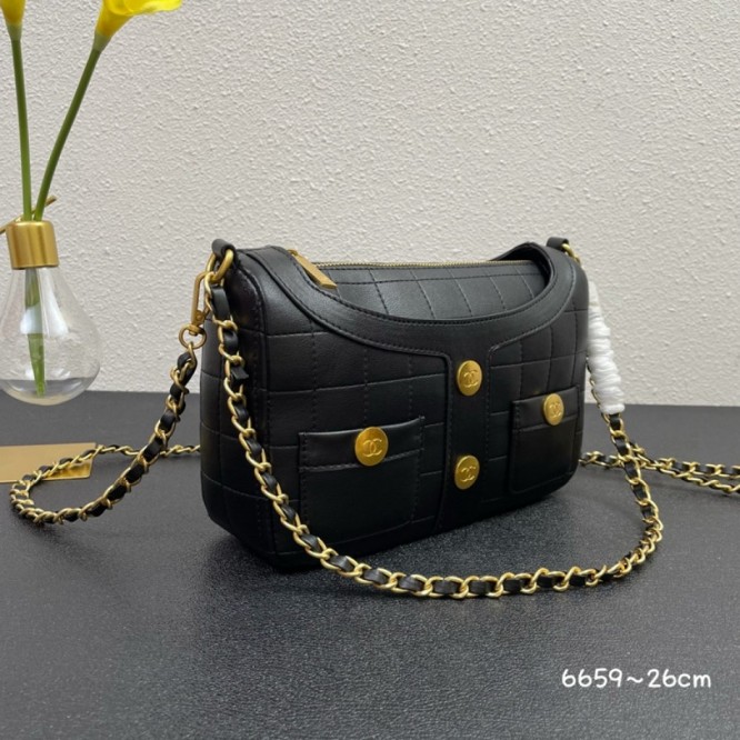 【CHANEL】 フラップバッグ ラムスキン ク
