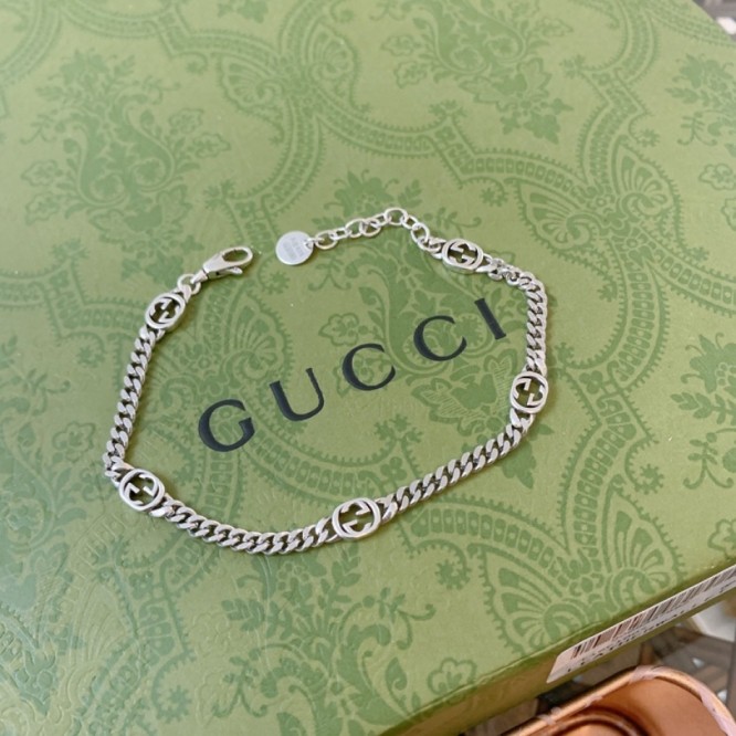 【GUCCIグッチ】インターロッキング G シルバー ブレスレッド