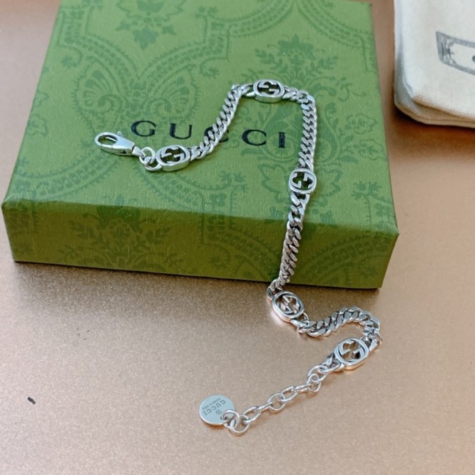 【GUCCIグッチ】インターロッキング G シルバー ブレスレッド