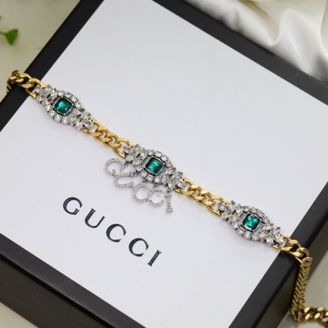 GUCCI インターロッキングG シルバー ネックレス