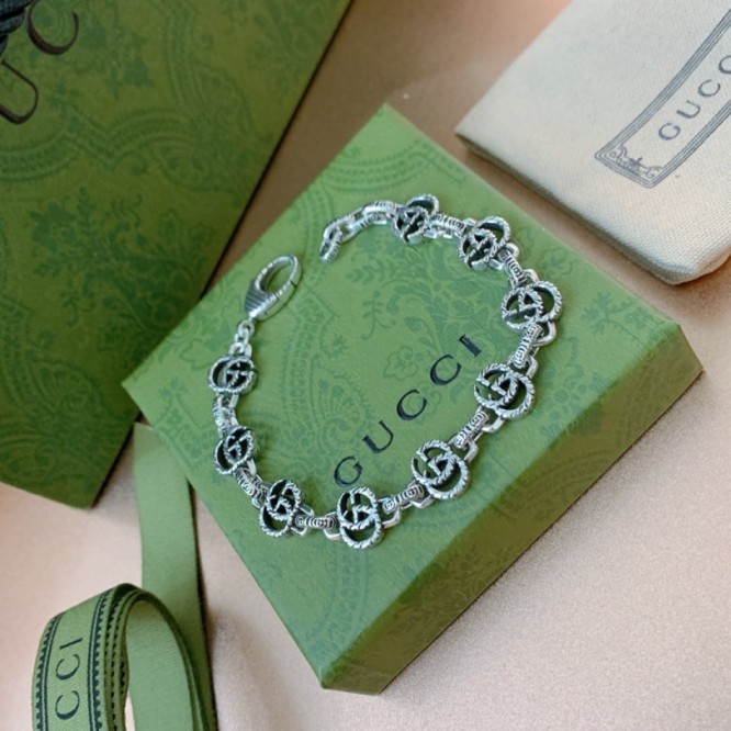 【GUCCIグッチ】インターロッキング G シルバー ブレスレッド
