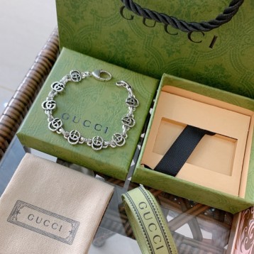 【GUCCIグッチ】インターロッキング G シルバー ブレスレッド