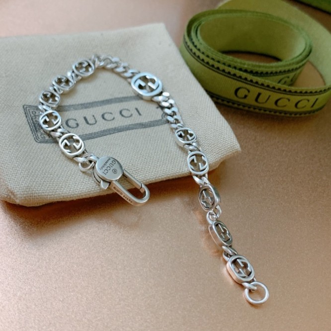 【GUCCIグッチ】インターロッキング G シルバー ブレスレッド