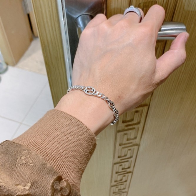 【GUCCIグッチ】インターロッキング G シルバー ブレスレッド