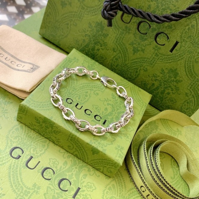 【GUCCIグッチ】インターロッキング G シルバー ブレスレッド