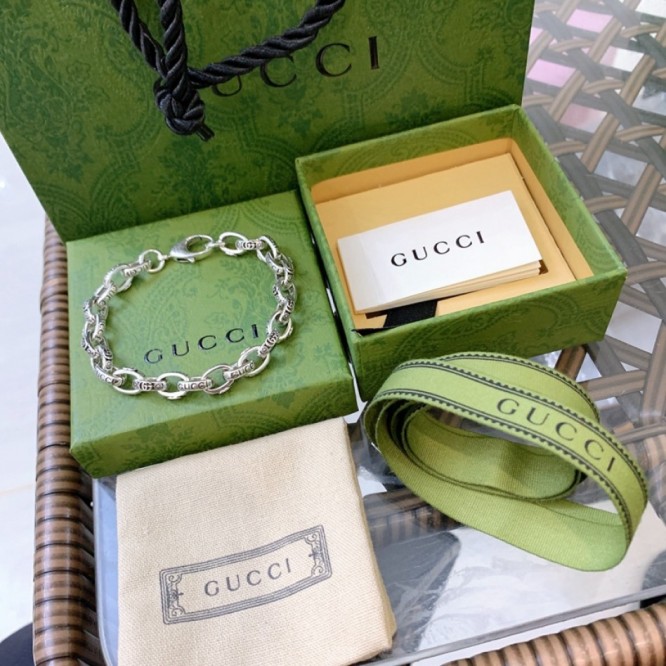 【GUCCIグッチ】インターロッキング G シルバー ブレスレッド