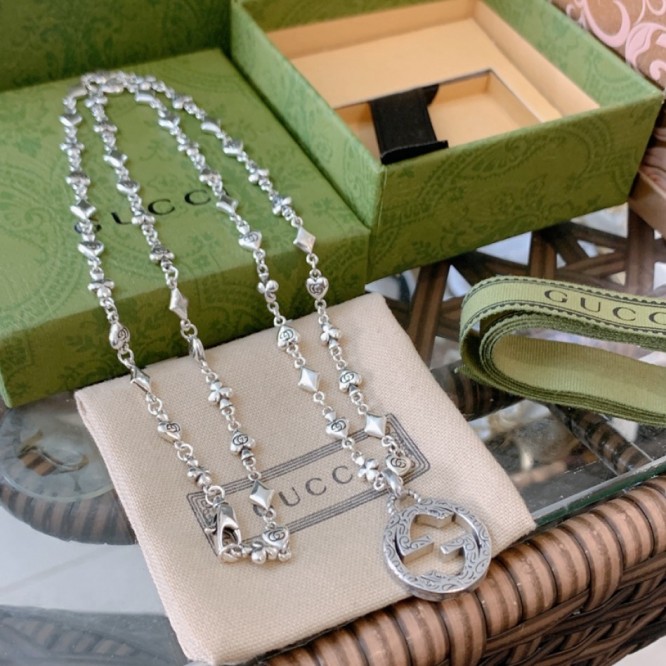 GUCCI ネックレス シルバー ユニセックス
