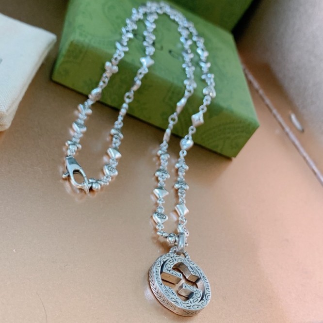 GUCCI ネックレス シルバー ユニセックス