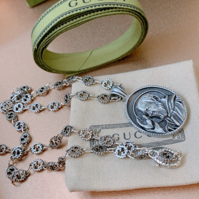 GUCCI ネックレス シルバー ユニセックス
